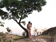 幸福树下野战性感女神