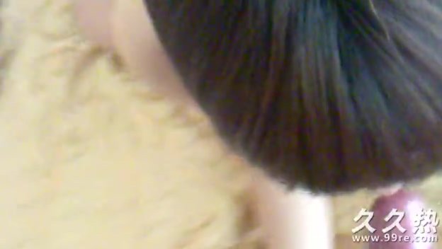 清纯女孩打起炮也很萌